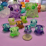 Pug mini gachapon machine plays!